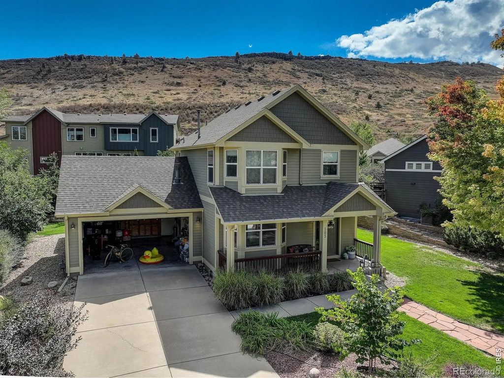 103 Bohn Court, Lyons