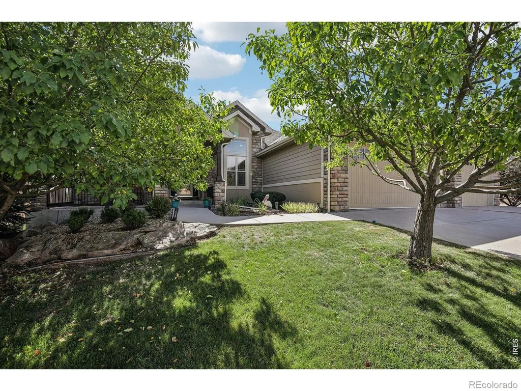 2143 Cape Hatteras Drive, Windsor