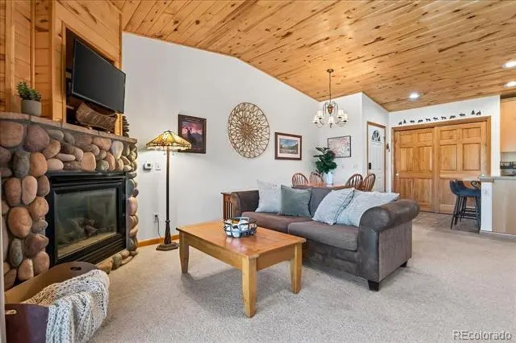 205 Bella Vista Court 312, Grand Lake