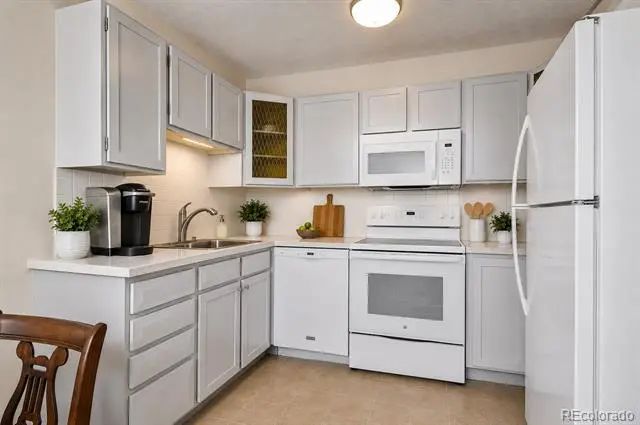 9385 E Center Avenue 6a, Denver