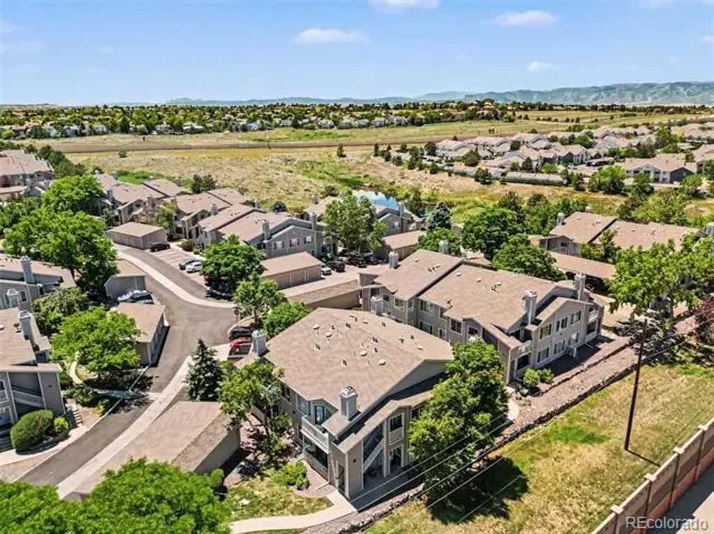 8365 Pebble Creek Way 201, Highlands Ranch