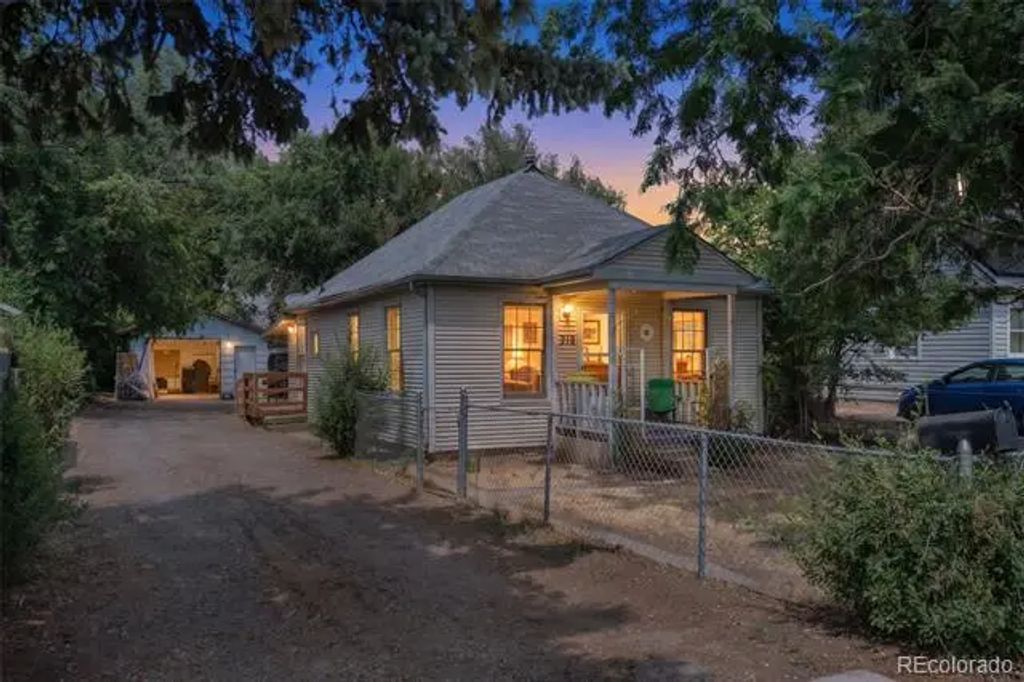 212 E Lincoln Avenue, Fort Collins