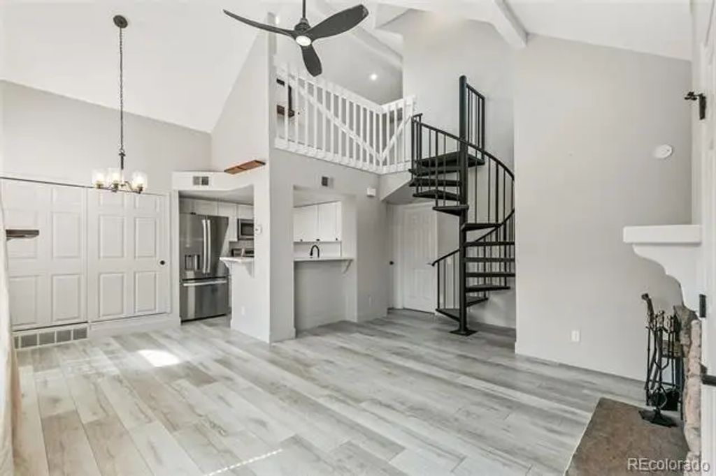 8341 S Upham Way 209, Littleton