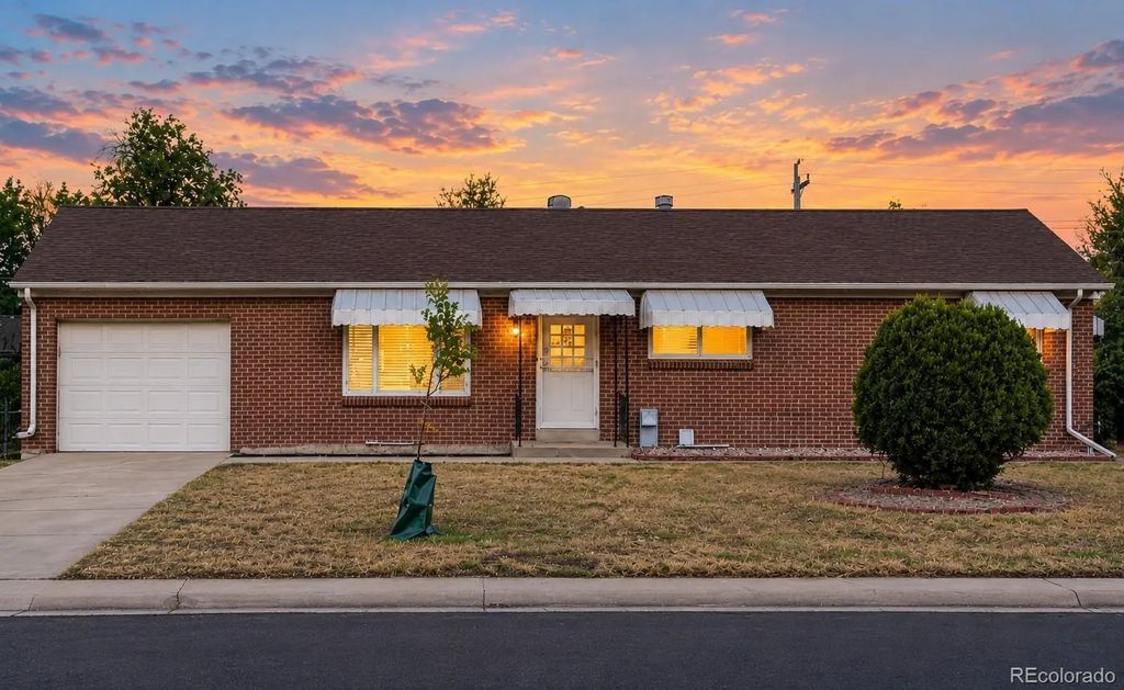 442 Fulton Street, Aurora