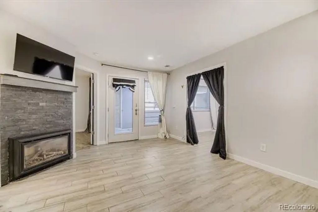 1825 Kendall Street 213, Lakewood