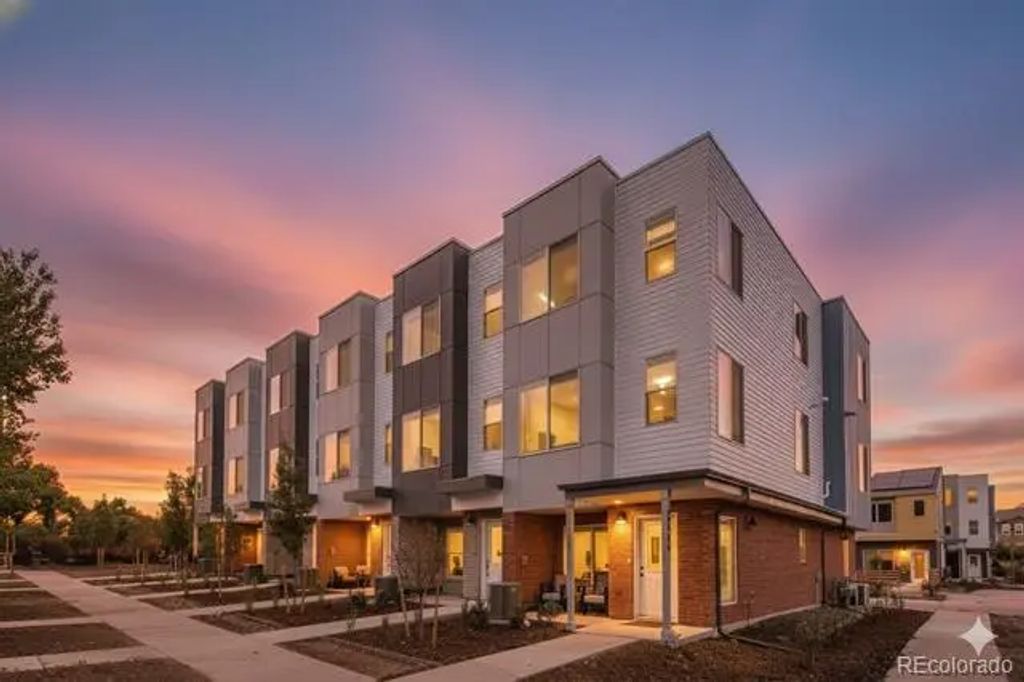15280 W 68th Place, Arvada