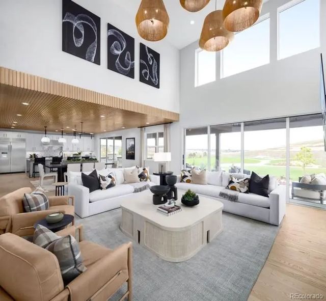 8113 S Bersshine Street, Aurora