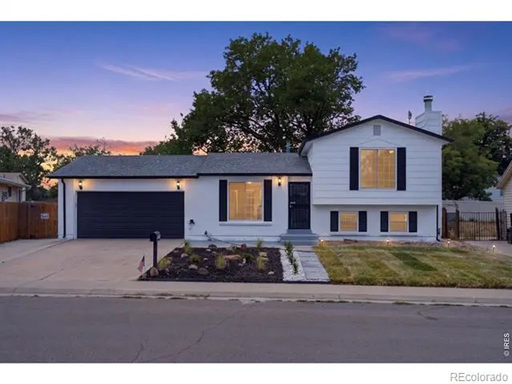 4513 Fairplay Way, Denver