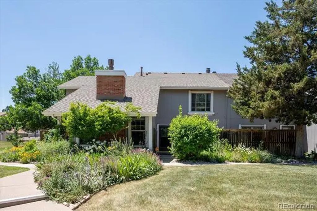 2682 E Easter Avenue, Littleton