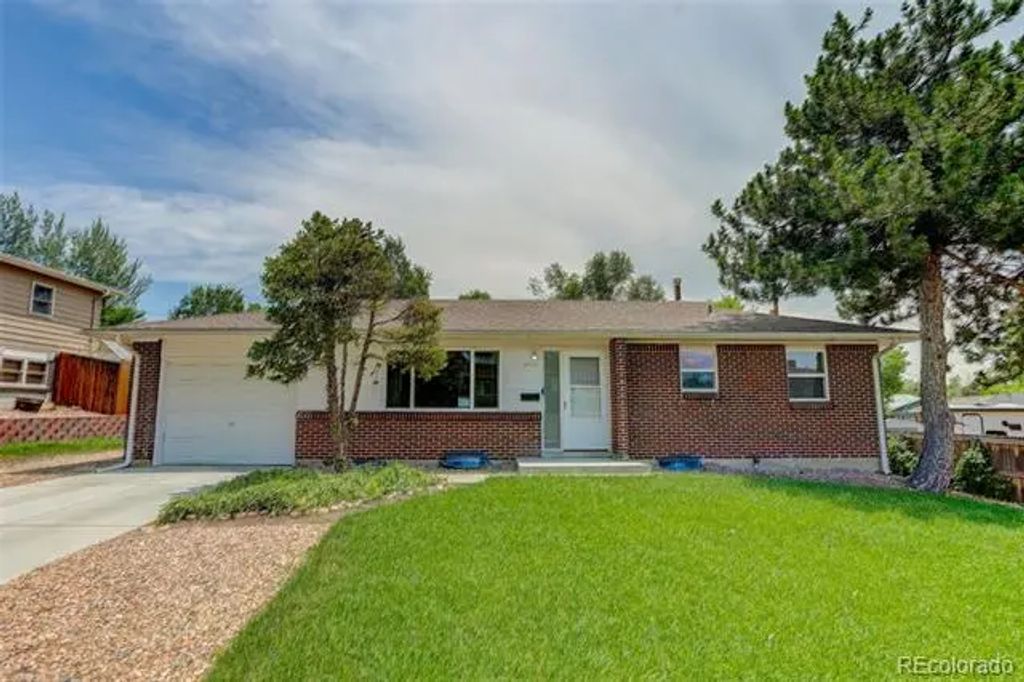 9820 Croke Drive, Northglenn