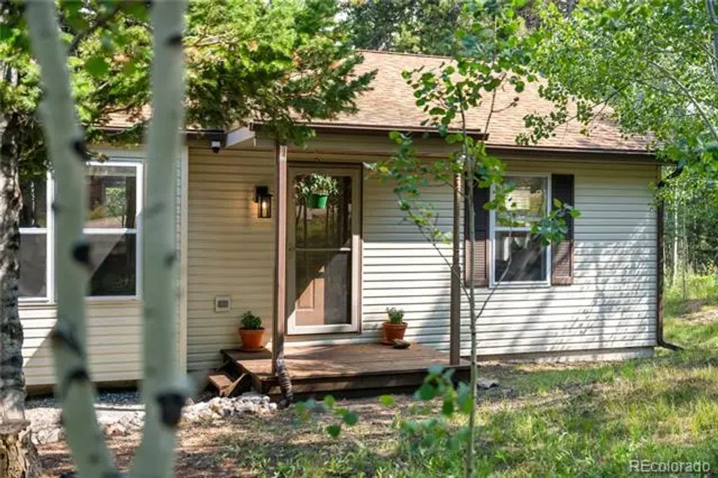 216 Nero Road, Black Hawk