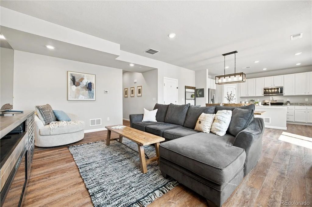 27074 E Archer Avenue, Aurora