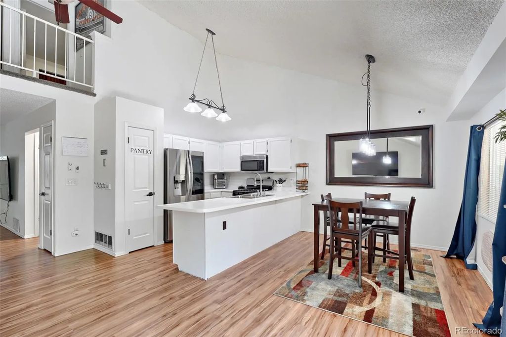 19713 E Girard Avenue, Aurora