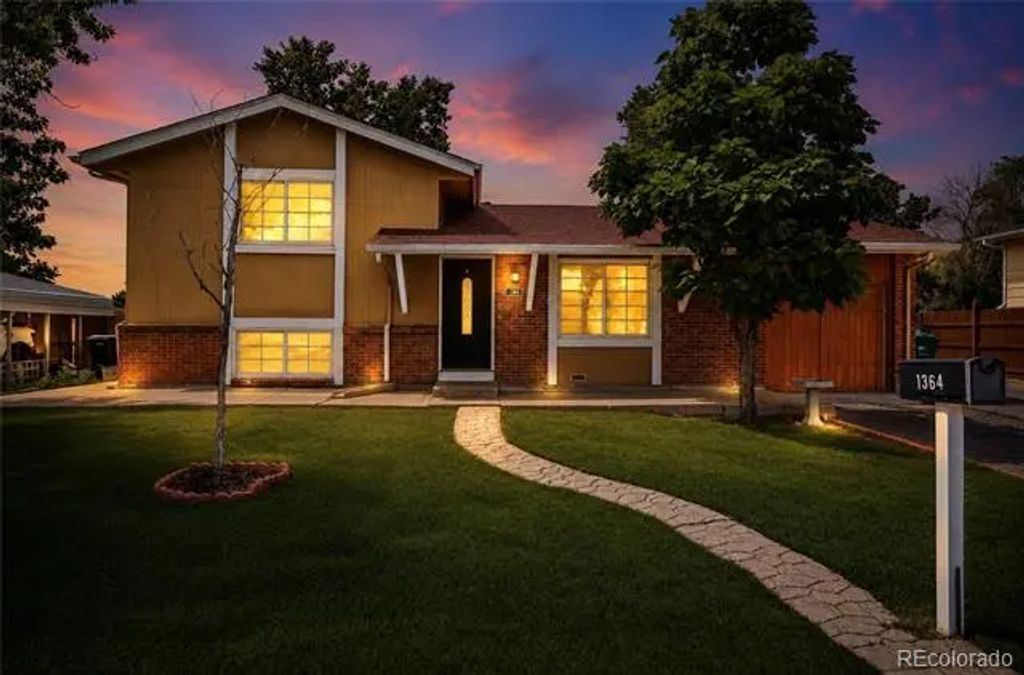 1364 Nueva Vista Drive, Denver