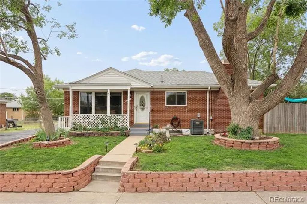1922 Graves Court, Northglenn