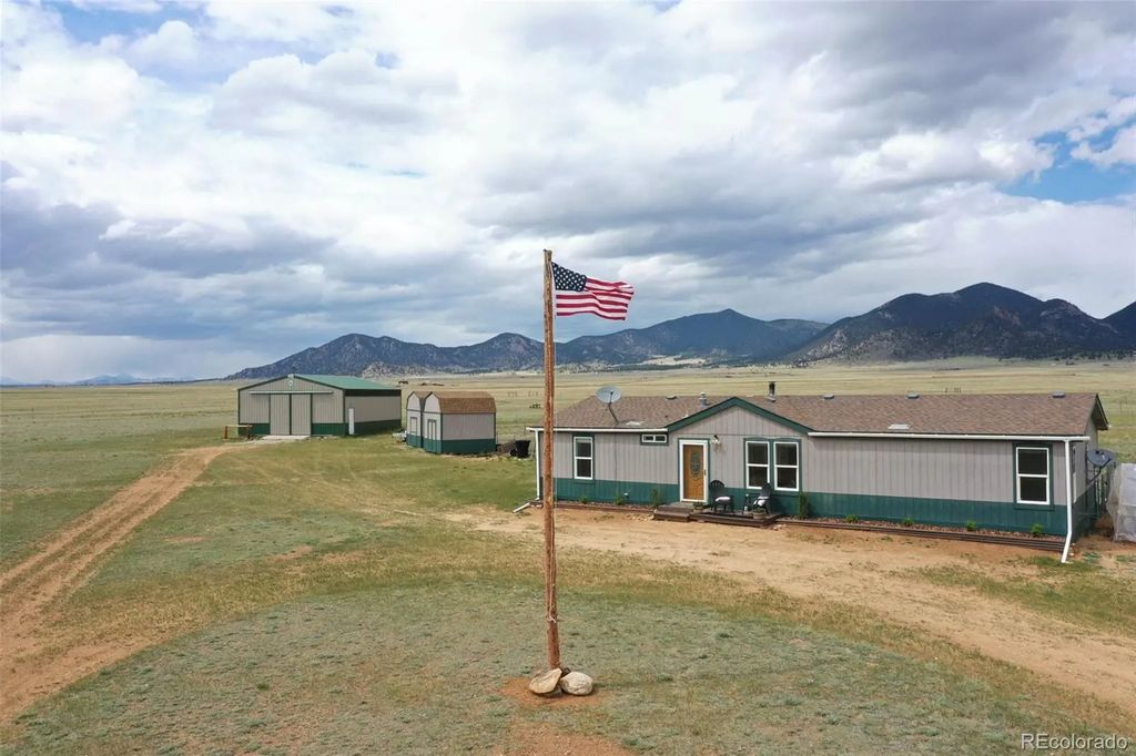 463 Snowshoe Lane, Lake George