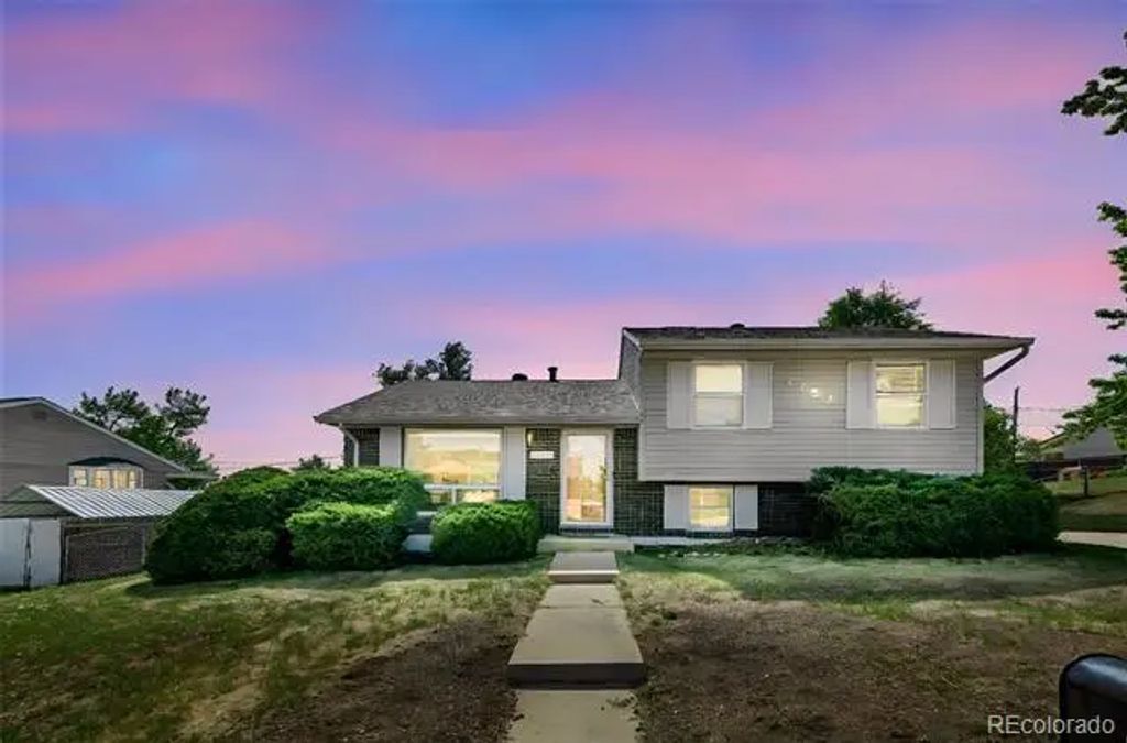 7752 Saulsbury Street, Arvada
