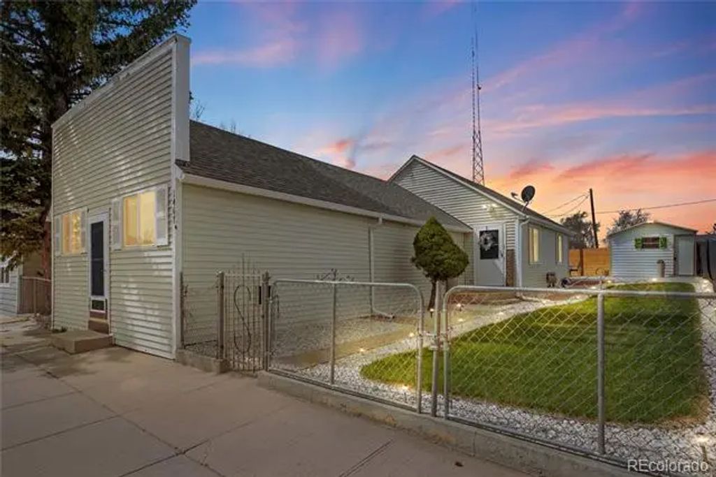 1467 N Main Street, Strasburg