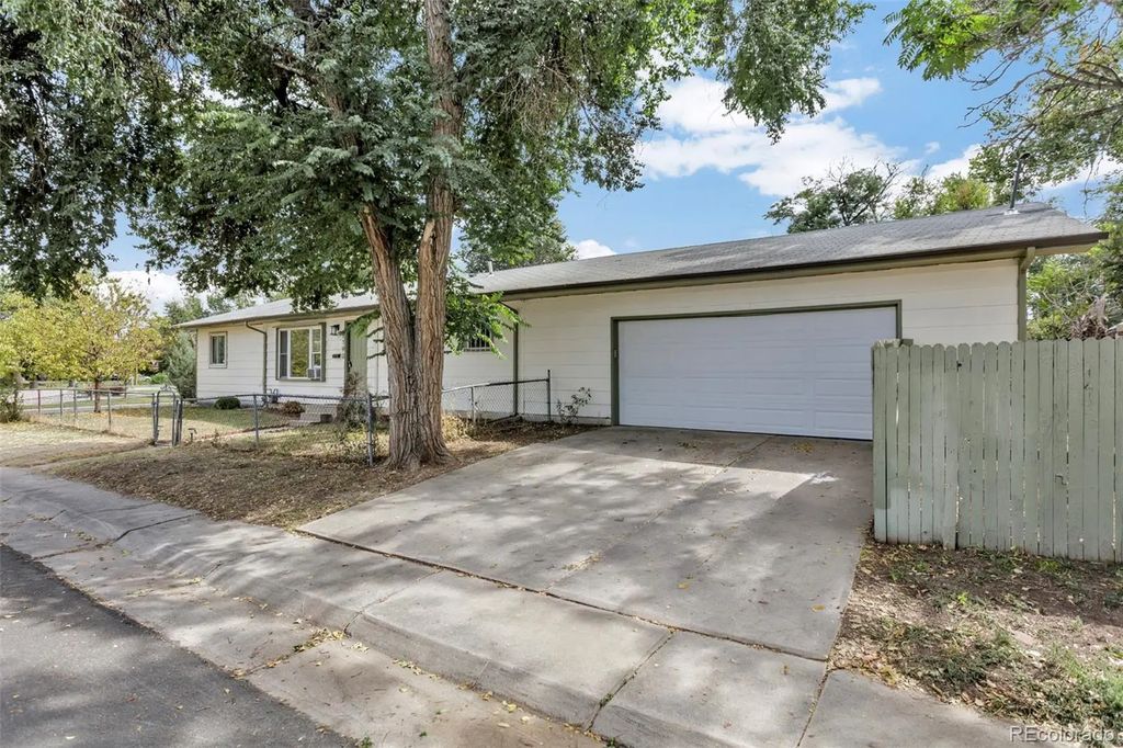 9190 E 19th Avenue, Aurora