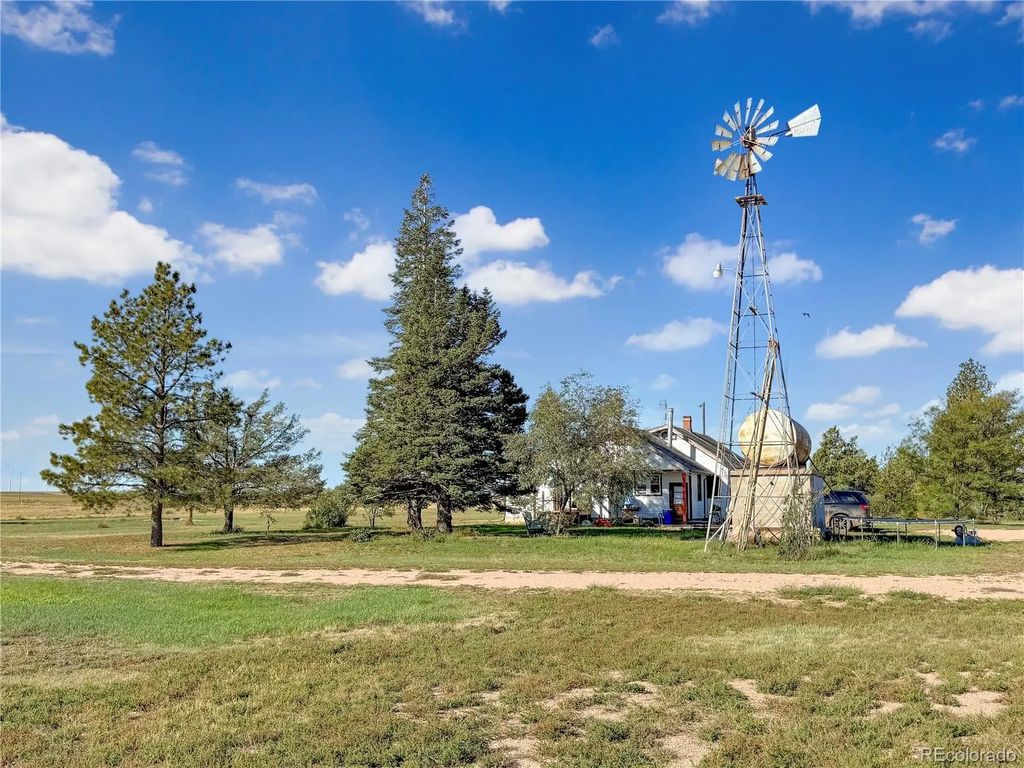 63560 County Road 35, Genoa