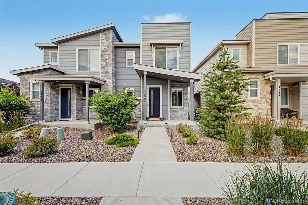 23543 E 5th Drive, Aurora