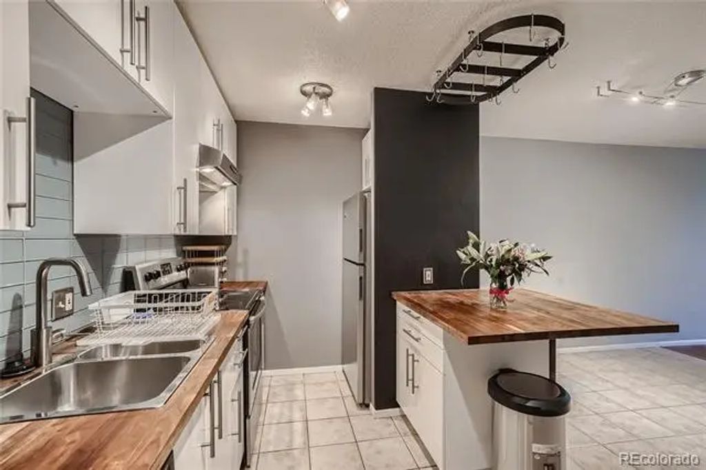 2500 S York Street 302, Denver