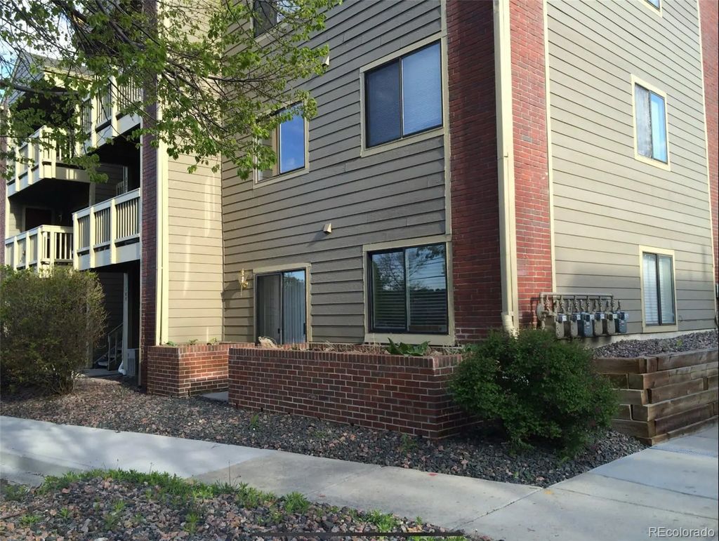 10785 W 63rd Place 105, Arvada