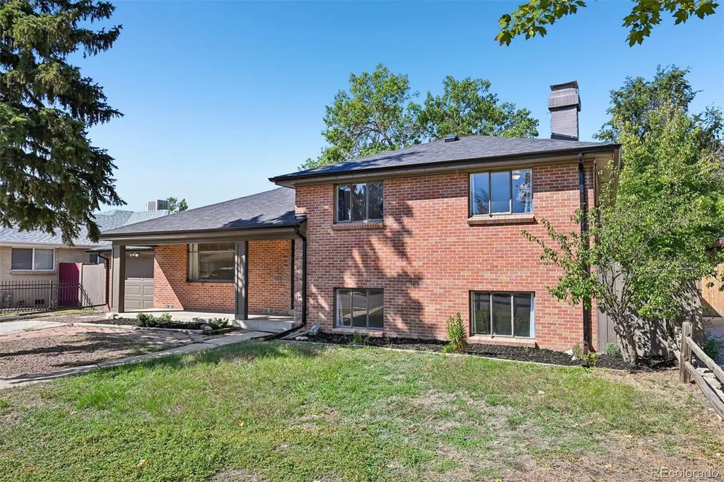 2261 Oakland Street, Aurora