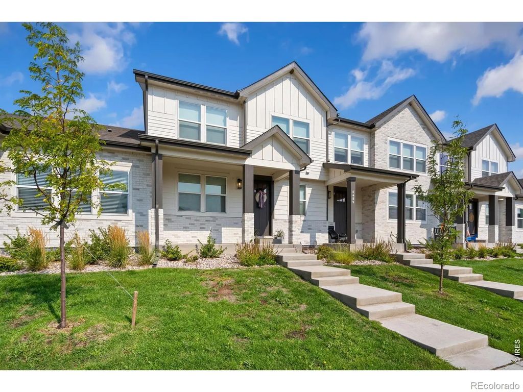 648 Greenspire Drive V-7, Windsor