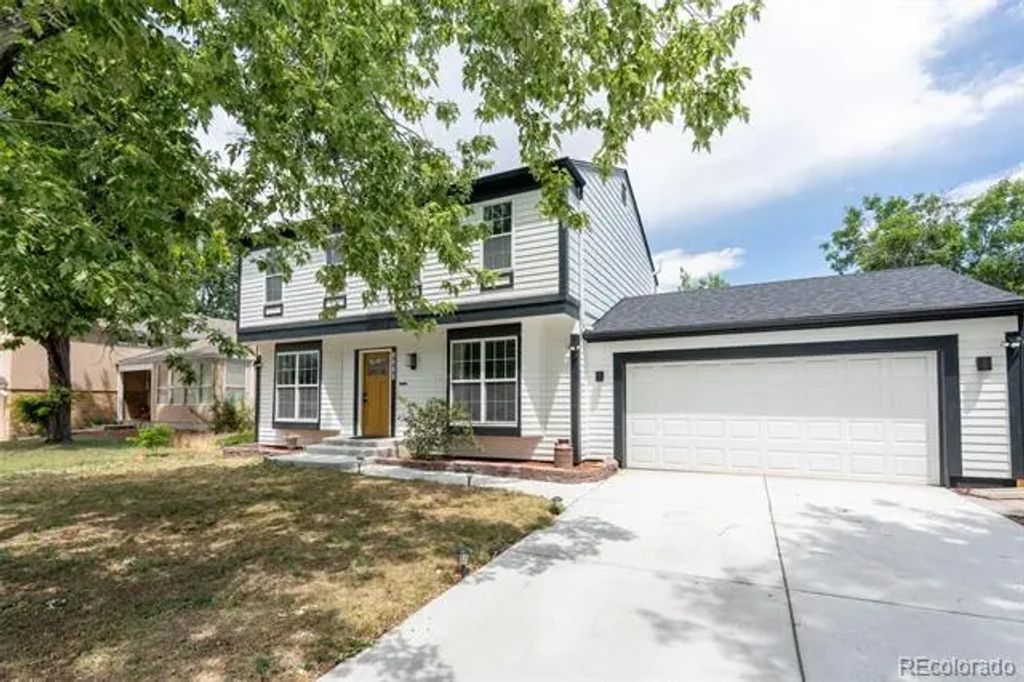 1410 S Vaughn Circle, Aurora