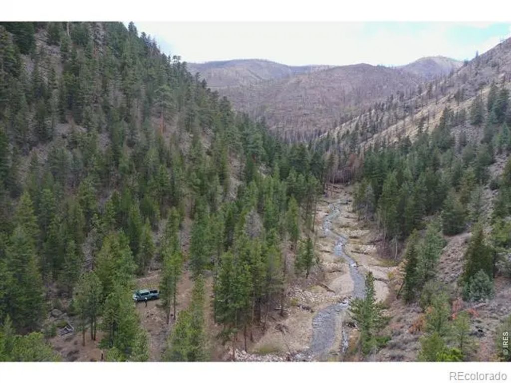 122 Black Hollow Road, Bellvue