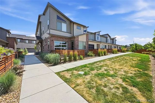 4045 S Teller Street, Denver