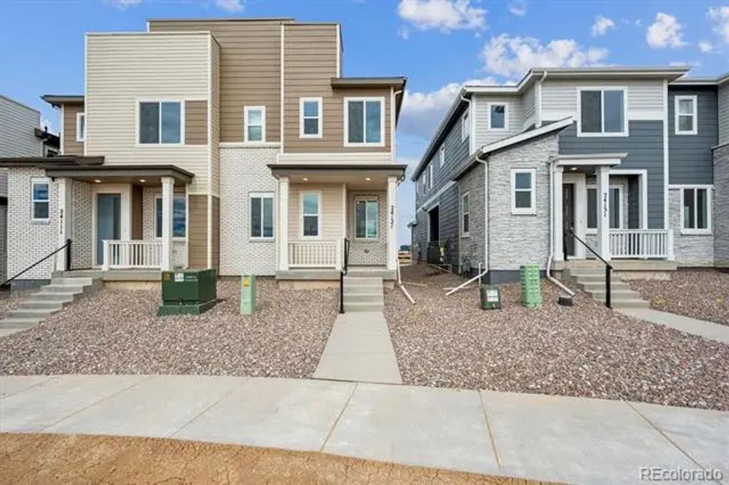 24121 E 30th Place, Aurora