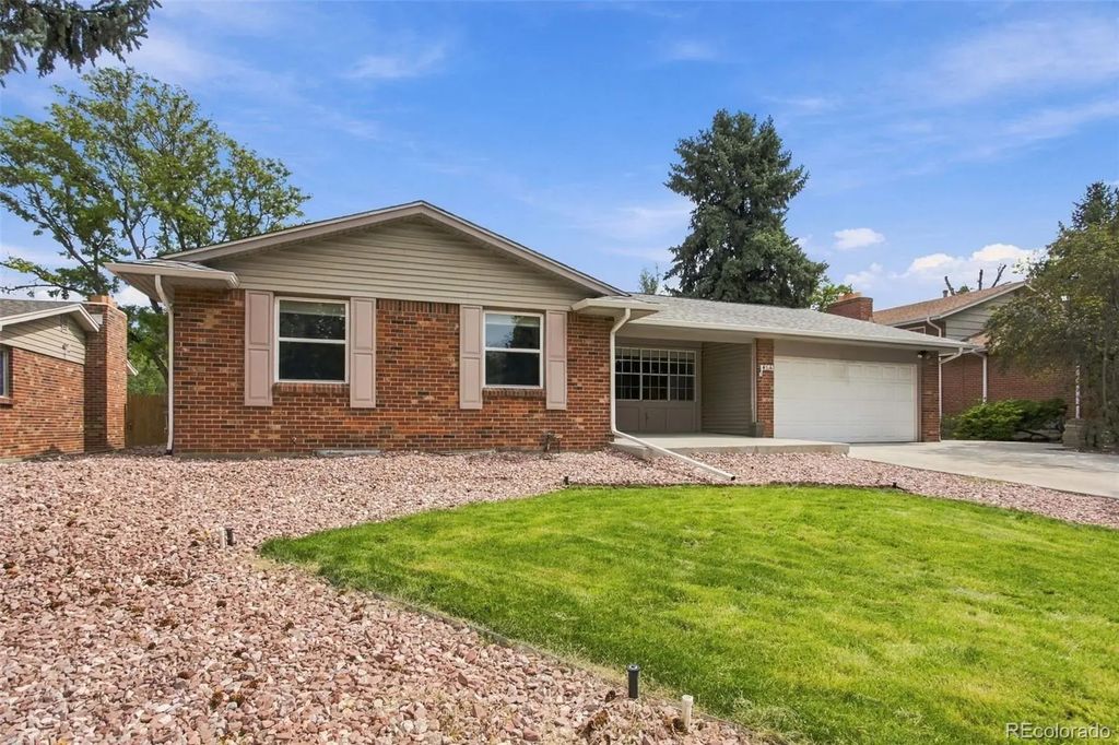 416 S Uvalda Circle, Aurora