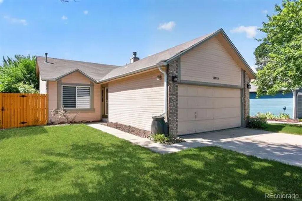 12816 E Wyoming Circle, Aurora