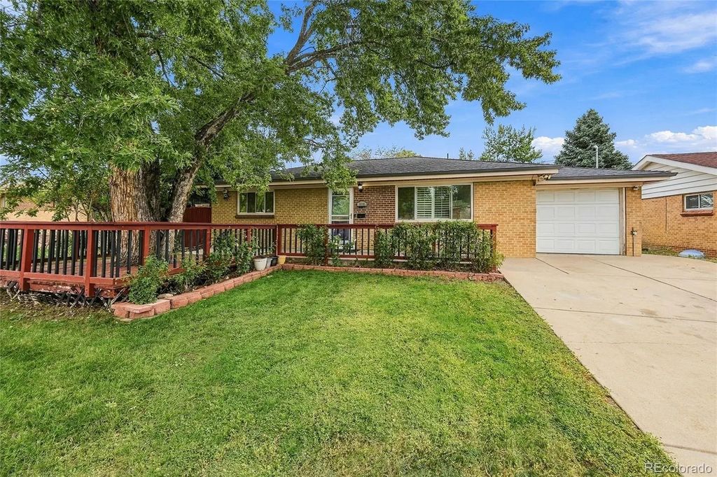 1614 S Chase Court, Lakewood