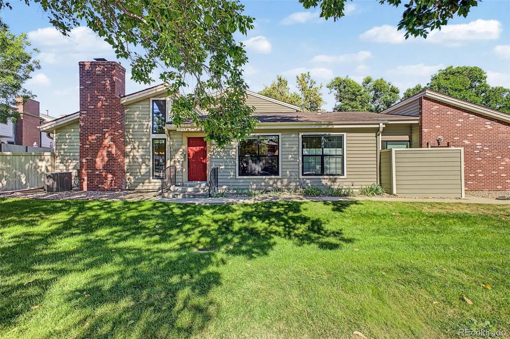 7925 W Layton Avenue 400, Littleton
