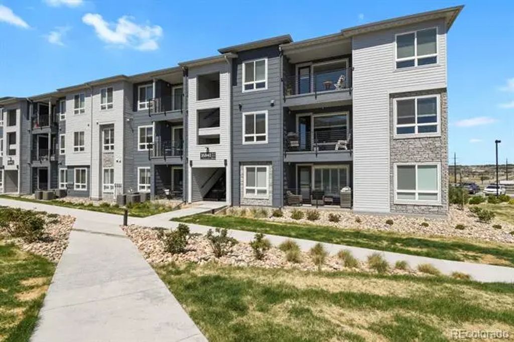 16841 Askins Loop 301, Parker