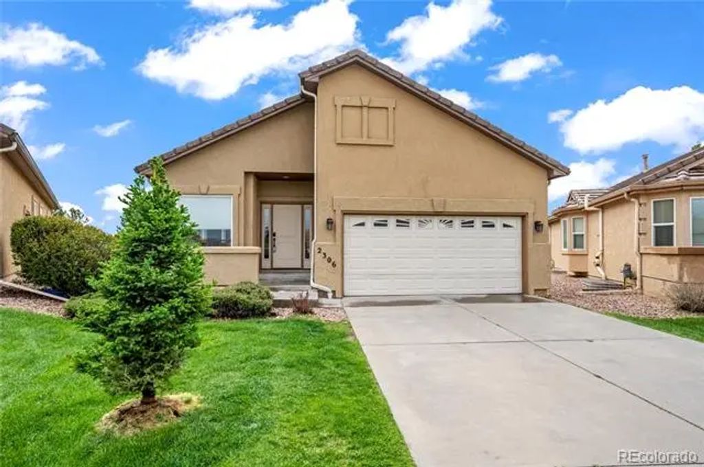 2306 Creek Valley Circle, Monument