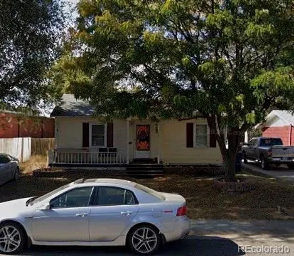 3477 S Marion Street, Englewood