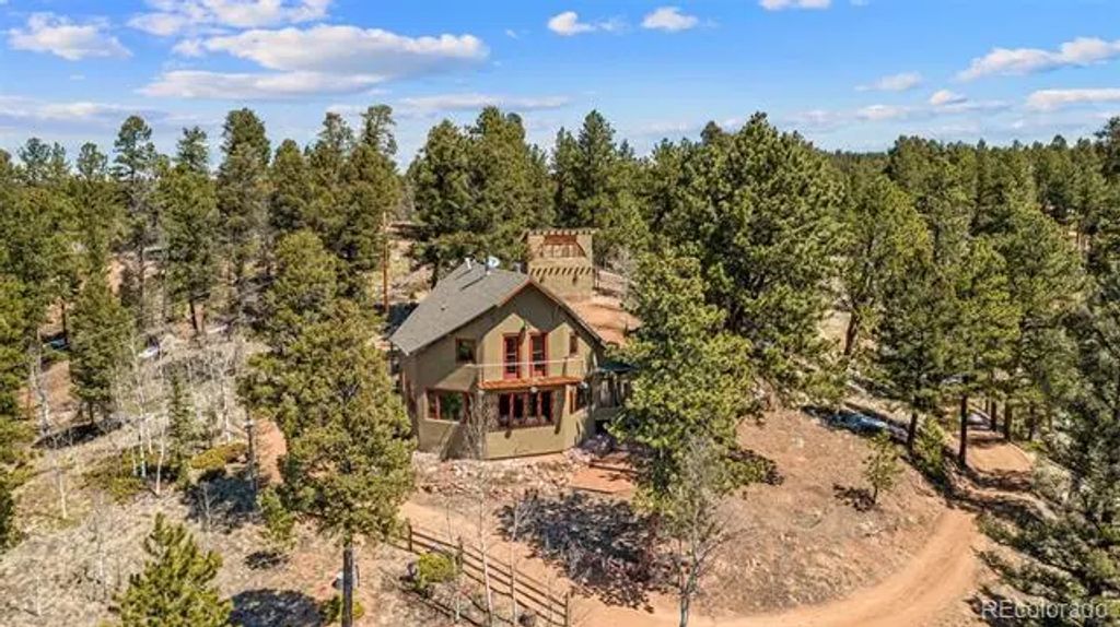174 Needle Creek Road, Divide