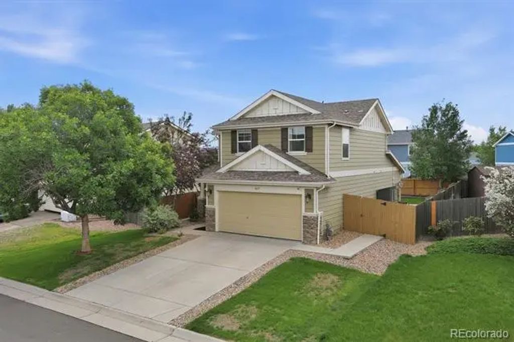 867 Sagebrush, Lochbuie