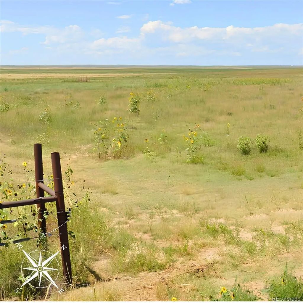 Weld County Road 93, Briggsdale