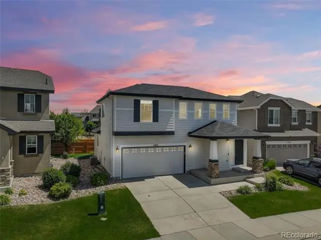 1363 Yellow Granite Way, Monument