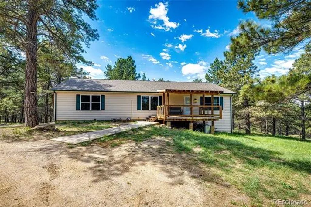 40400 Moon Stone Court, Deer Trail