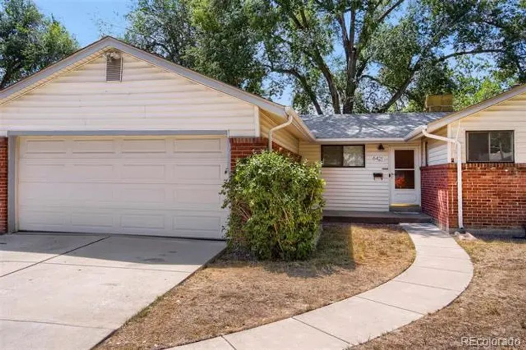 6421 Independence Street, Arvada