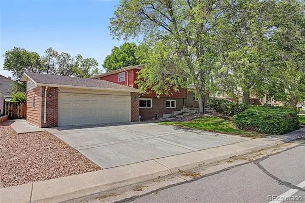 9831 Melody Drive, Northglenn