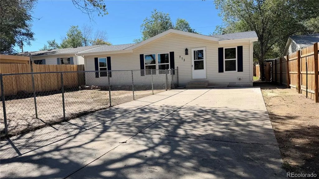713 Santa Barbara Avenue, Pueblo