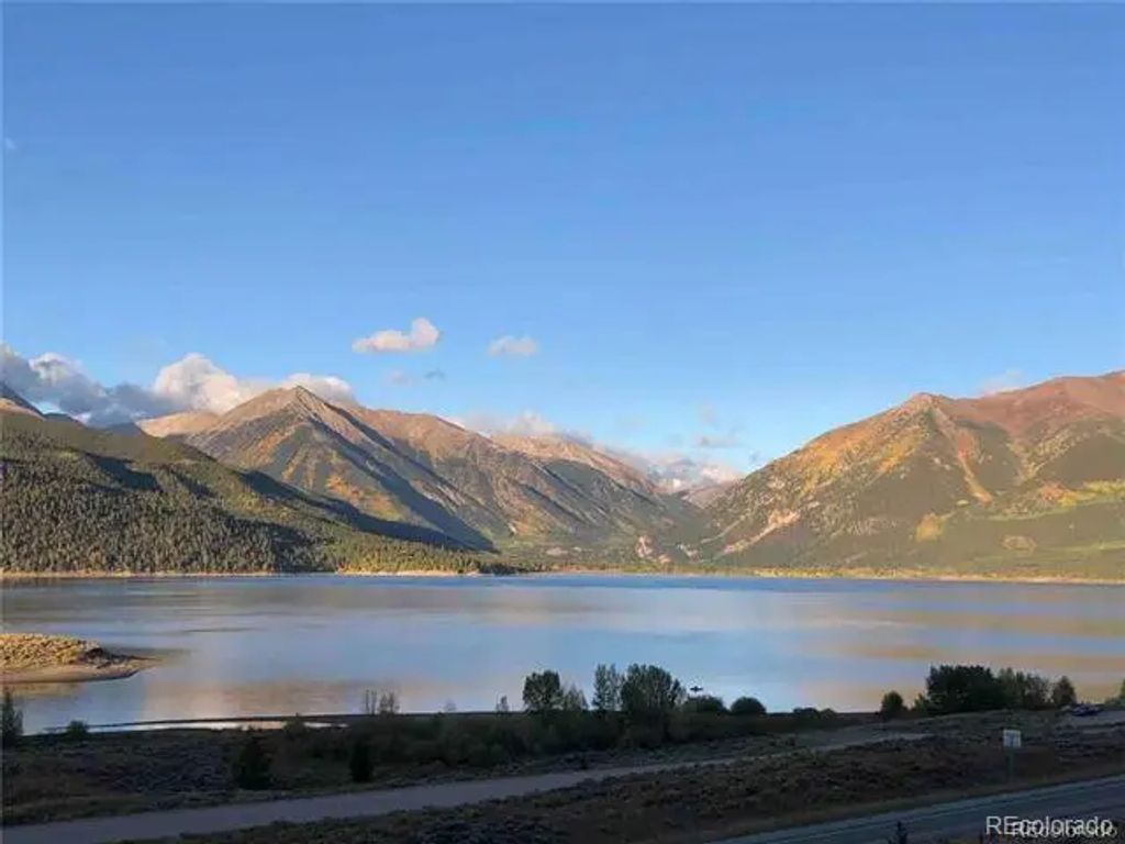 6296 County Road 10, Twin Lakes