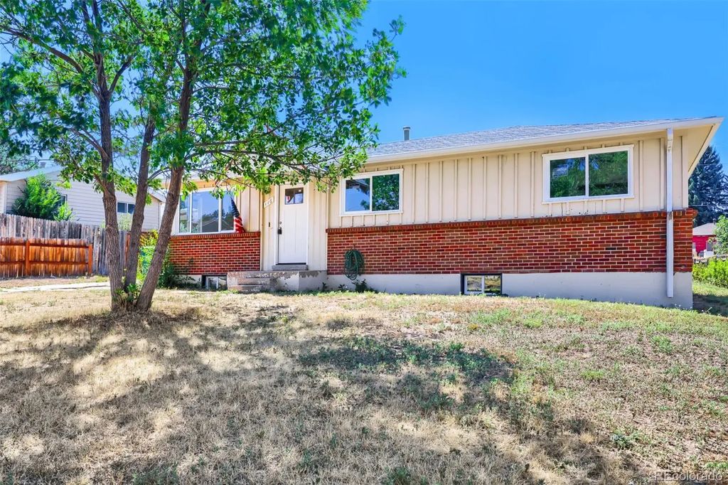 116 Ash Avenue, Castle Rock